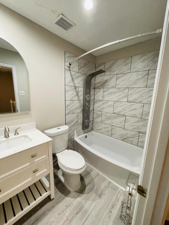 Building Photo - 2326 Colgate Dr