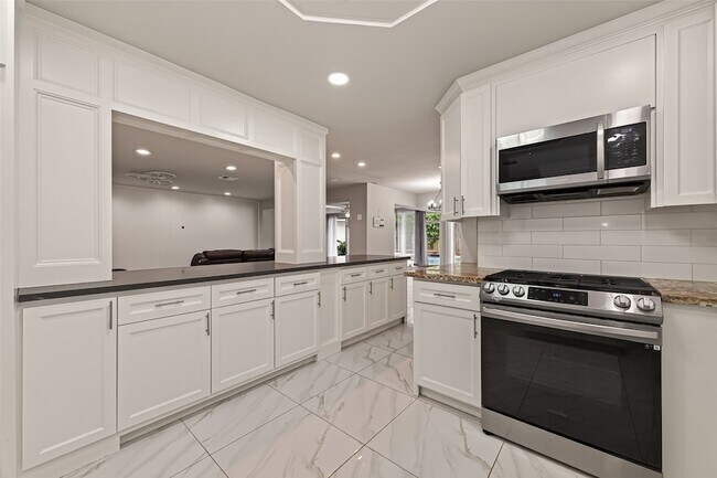 Building Photo - 5207 Bent Bough Ln