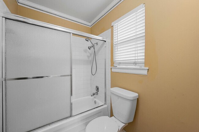 Building Photo - 3 Bedroom, 2.5 Bath Home in Flower Mound