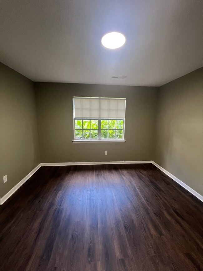 Building Photo - 3952 Tanglebush Ln NW