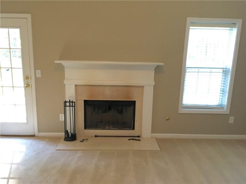 Building Photo - 233 Hunt Creek Dr