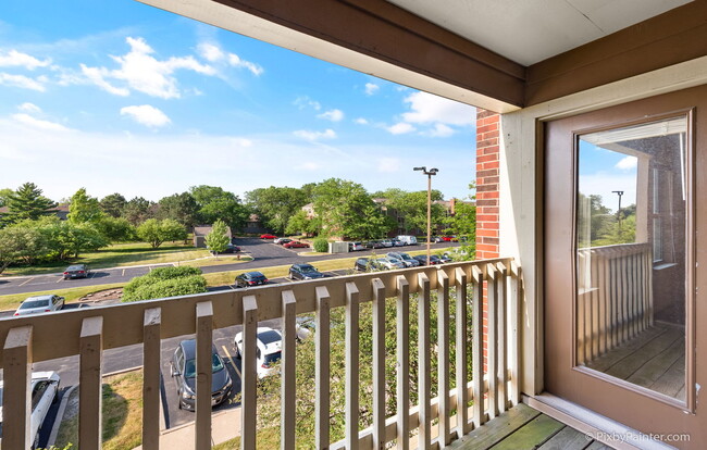 Building Photo - 122 Glengarry Dr