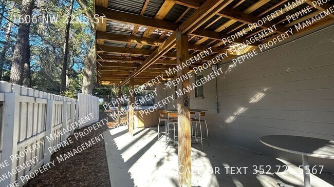 Building Photo - 1606 NW 22nd St
