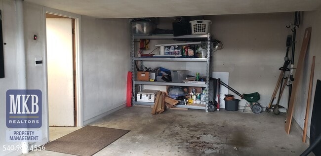 Building Photo - 3123 Glenmont Dr