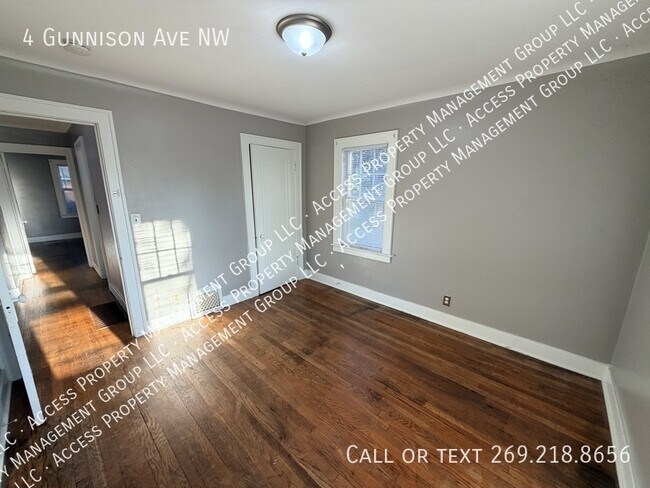 Building Photo - 4 Gunnison Ave NW