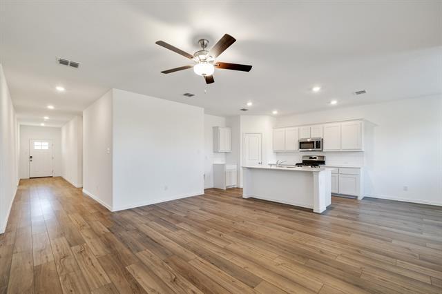 Building Photo - 3213 Layla Creek Dr