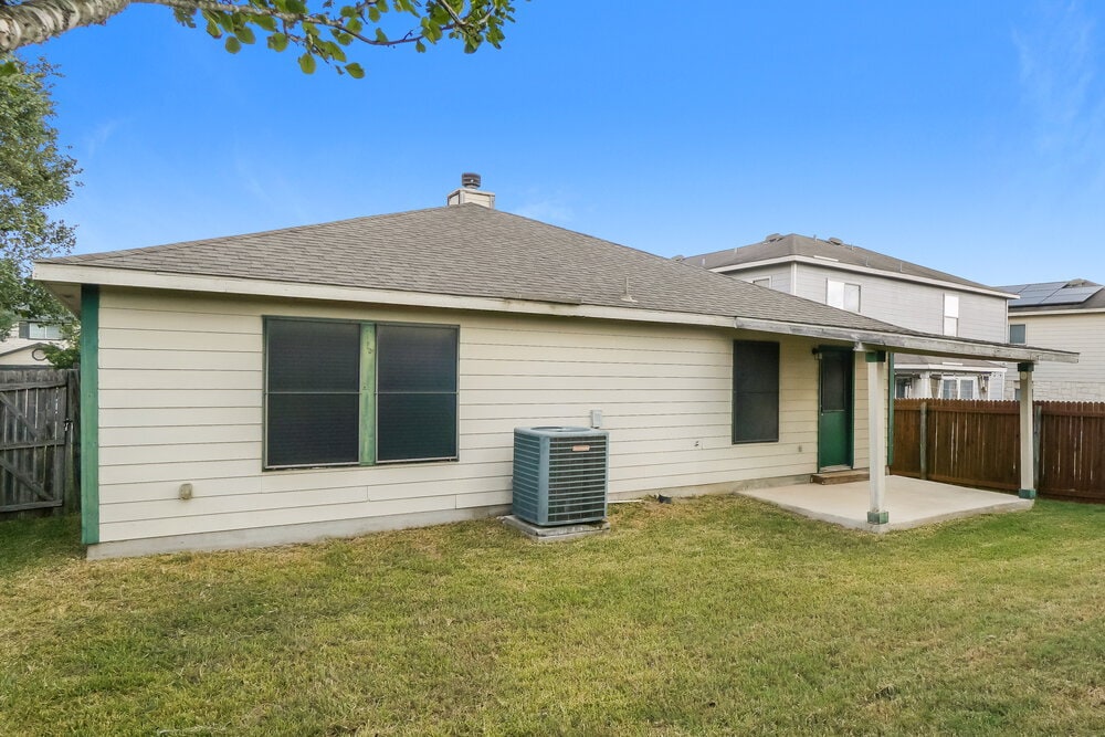 Building Photo - 120 Bay Willow