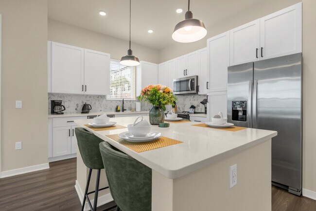 Building Photo - 1223 E Plant St