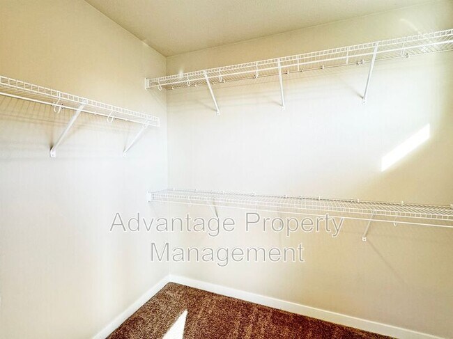 Building Photo - 5025 NW Torchcrest Pl