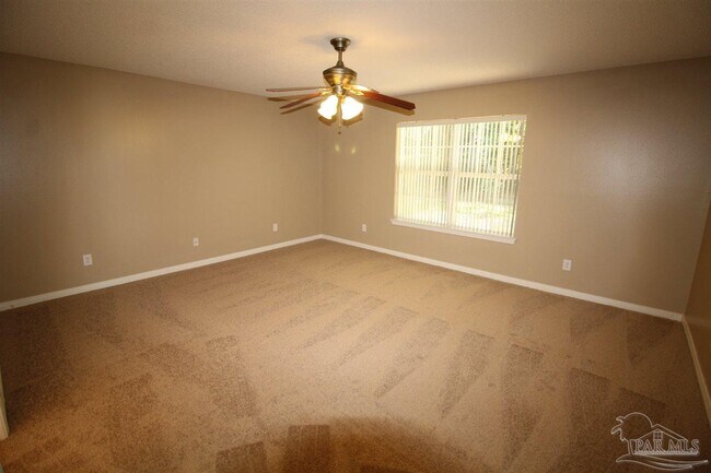 Building Photo - 10878 Country Ostrich Dr