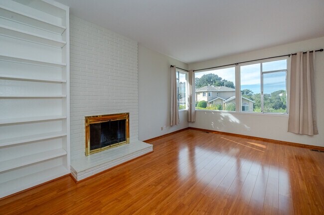 Building Photo - 1170 Tuolumne Ct