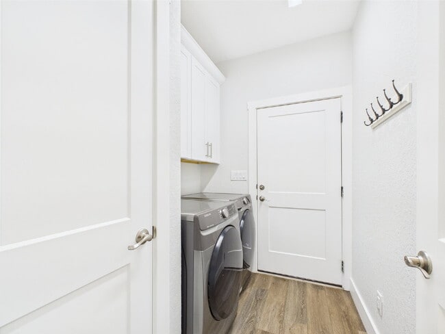 Building Photo - 3-Bed, 2-Bath Home in Fredericksburg – You...