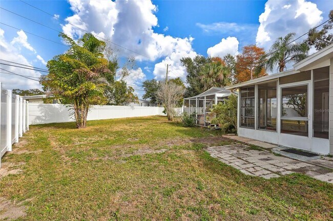 Building Photo - 2544 Burnice Dr