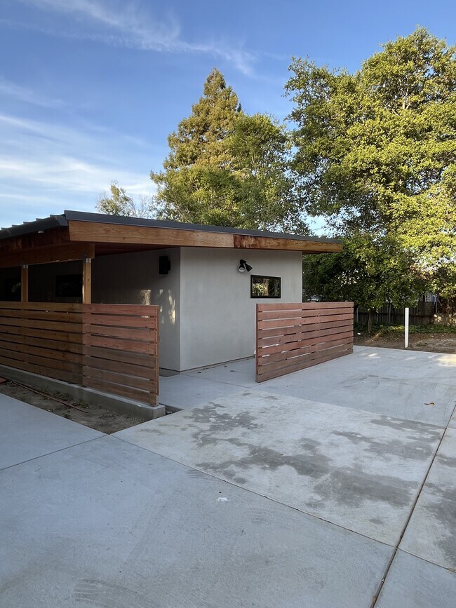 Primary Photo - 313 Del Mar Ct