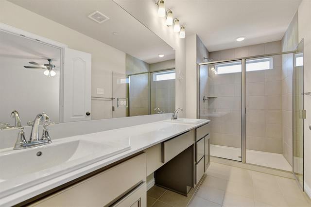 Building Photo - 3737 Malibu Dr