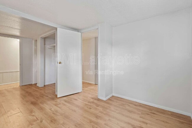 Building Photo - 902 Eastwich Dr
