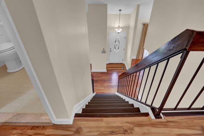 Building Photo - Charming Home with Modern Upgrades and Out...