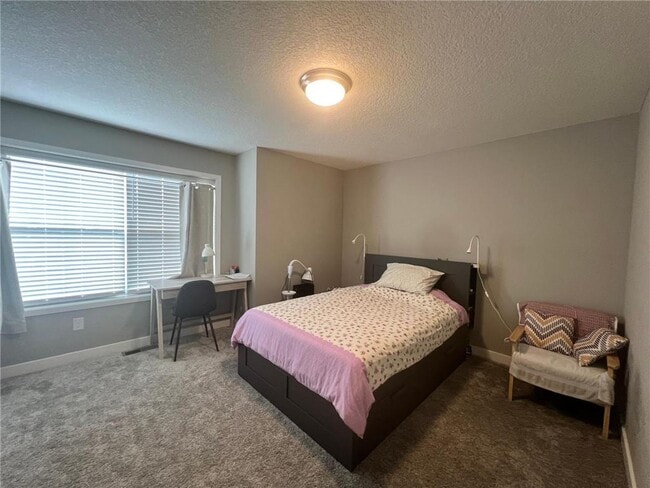 Building Photo - 7262 Zircon Ct N
