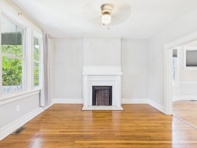 Building Photo - 3302 Garland Ave