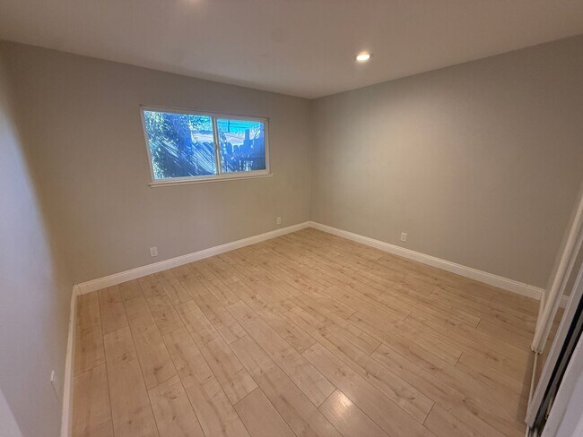 Building Photo - 1631 Frisbie Ct