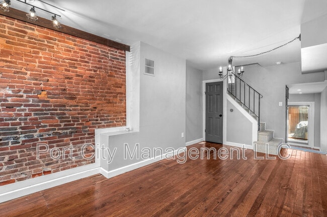 Building Photo - 1505 Byrd St