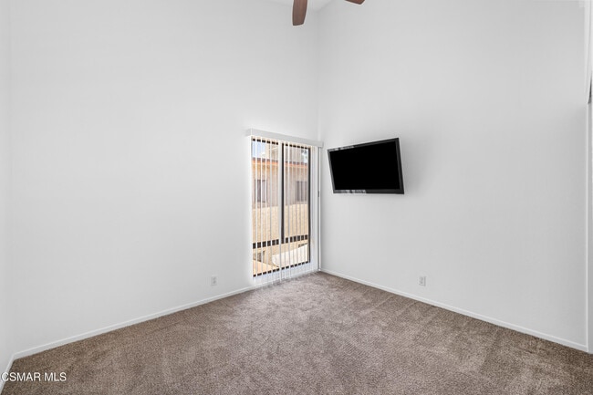 Building Photo - 5291 Colodny Dr