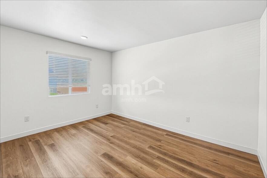Building Photo - 12270 Thunder Creek Pky