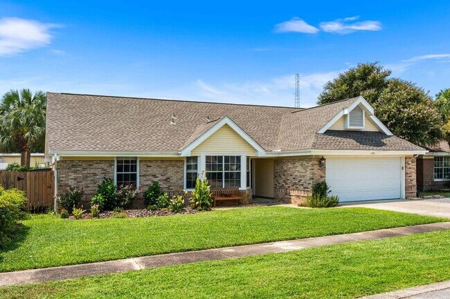 Building Photo - 408 Ridge Wood Cir