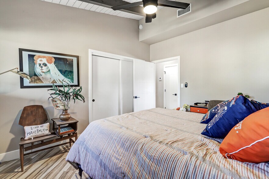 Building Photo - 1150 La Vega Rd