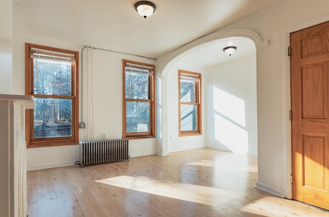 Building Photo - 232.5 6th St