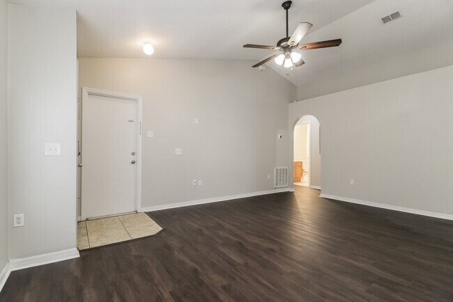 Building Photo - 12738 Parkbury Dr