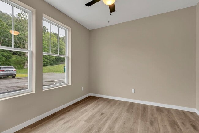 Interior Photo - Willa Mountain Apartments