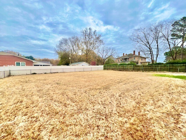 Building Photo - 123 Legette St