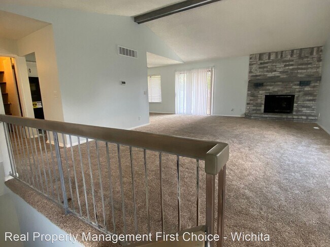 Building Photo - 3 br, 1.5 bath House - 9014 Bluestem St