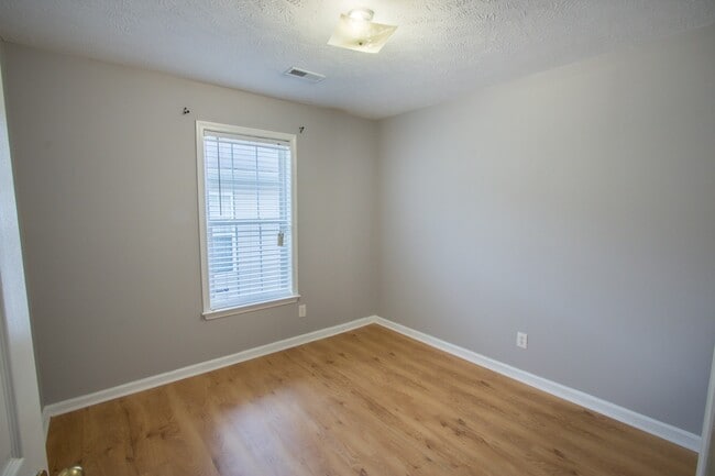 Building Photo - 4054 Margo Cir