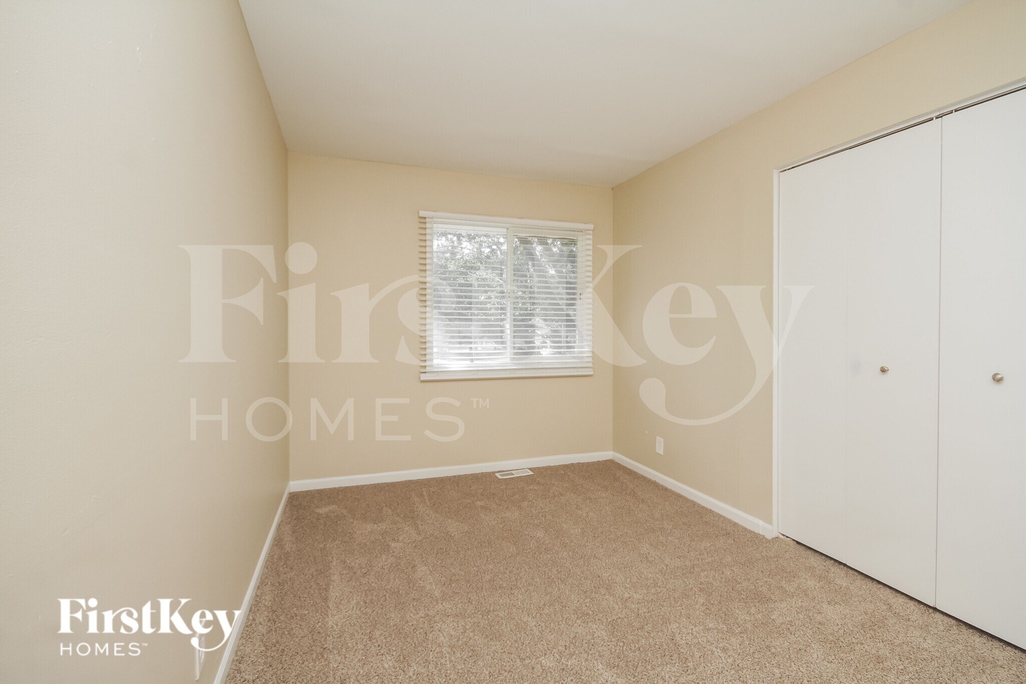Building Photo - 1838 Ashwood Ln