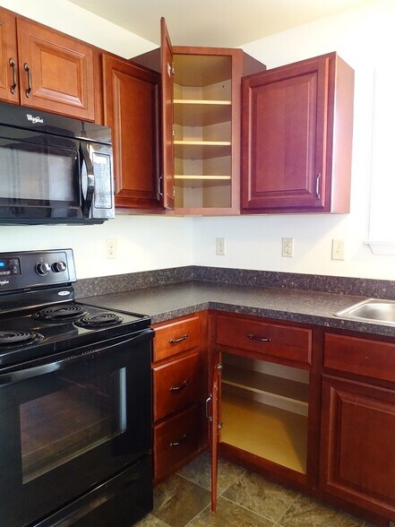 Building Photo - 344 Meadow View Dr