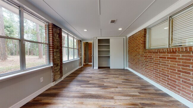 Building Photo - 14246 FM1314