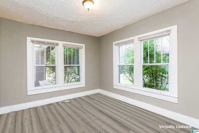 Building Photo - 617 83rd Pl S