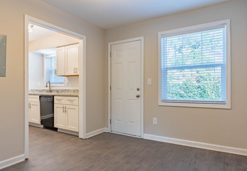 Building Photo - The Grove at Six Hundred Apartment Homes