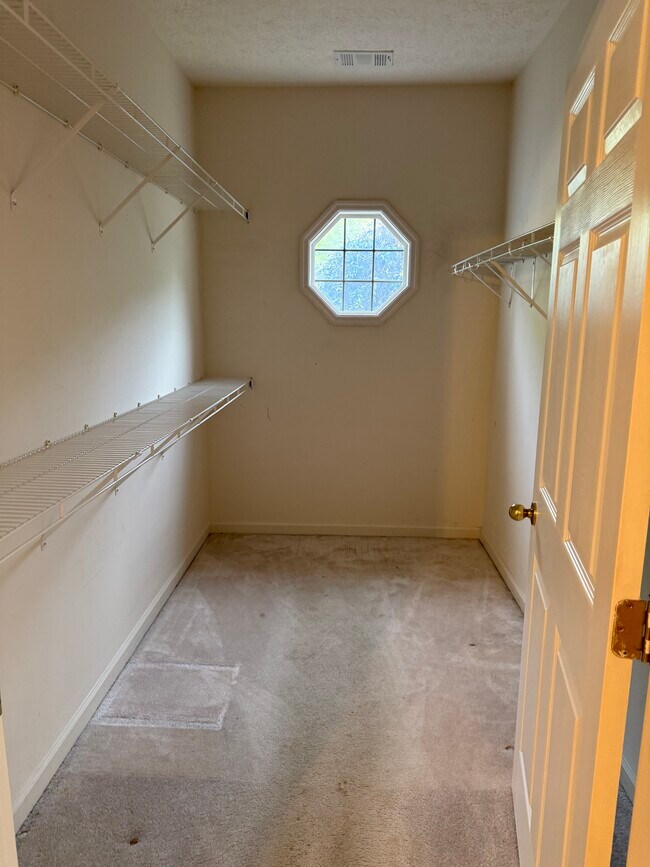 Building Photo - West Lane