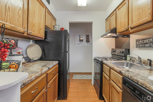 2 BR, 1 BA - Champaign Park