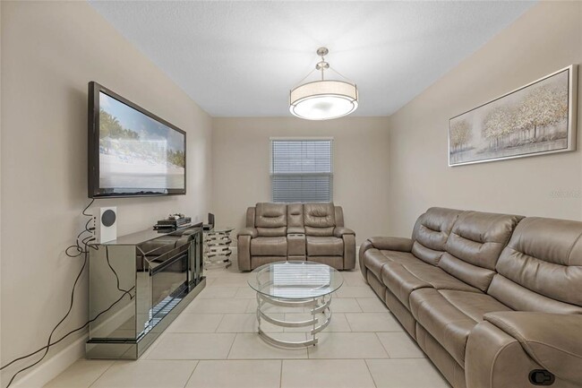Building Photo - 452 Wedgeworth Ln