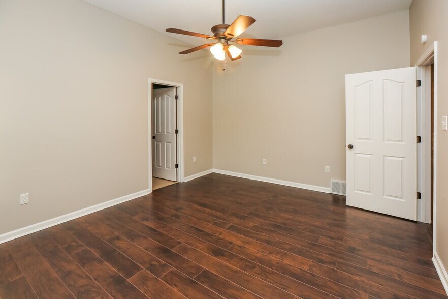 Building Photo - 13078 Braybourne Pkwy