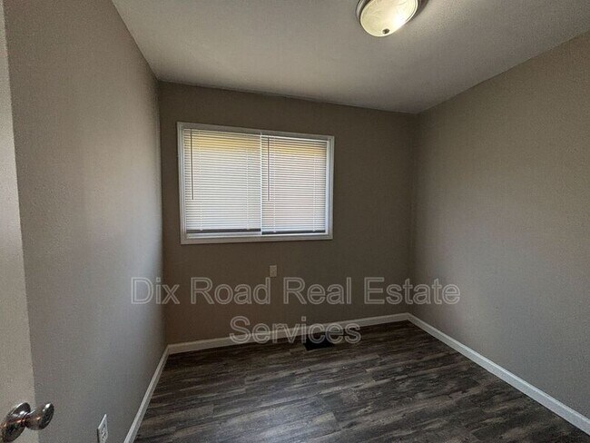 Building Photo - 3626 Runyon Ave