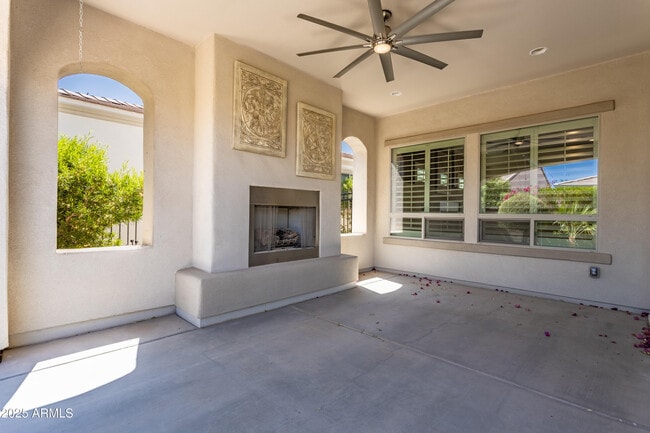Building Photo - 70 E Kennedia Dr