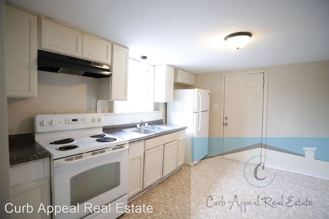 Building Photo - 2 br, 1 bath House - 820 Warren