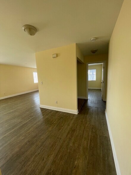 Building Photo - 3988 Denker Ave