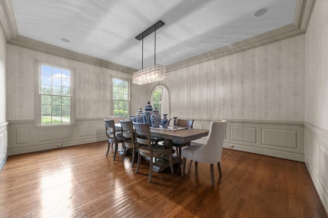 Building Photo - 450 Cox Rd