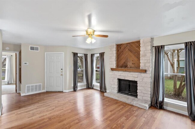 Building Photo - 10616 Mellow Meadow Dr